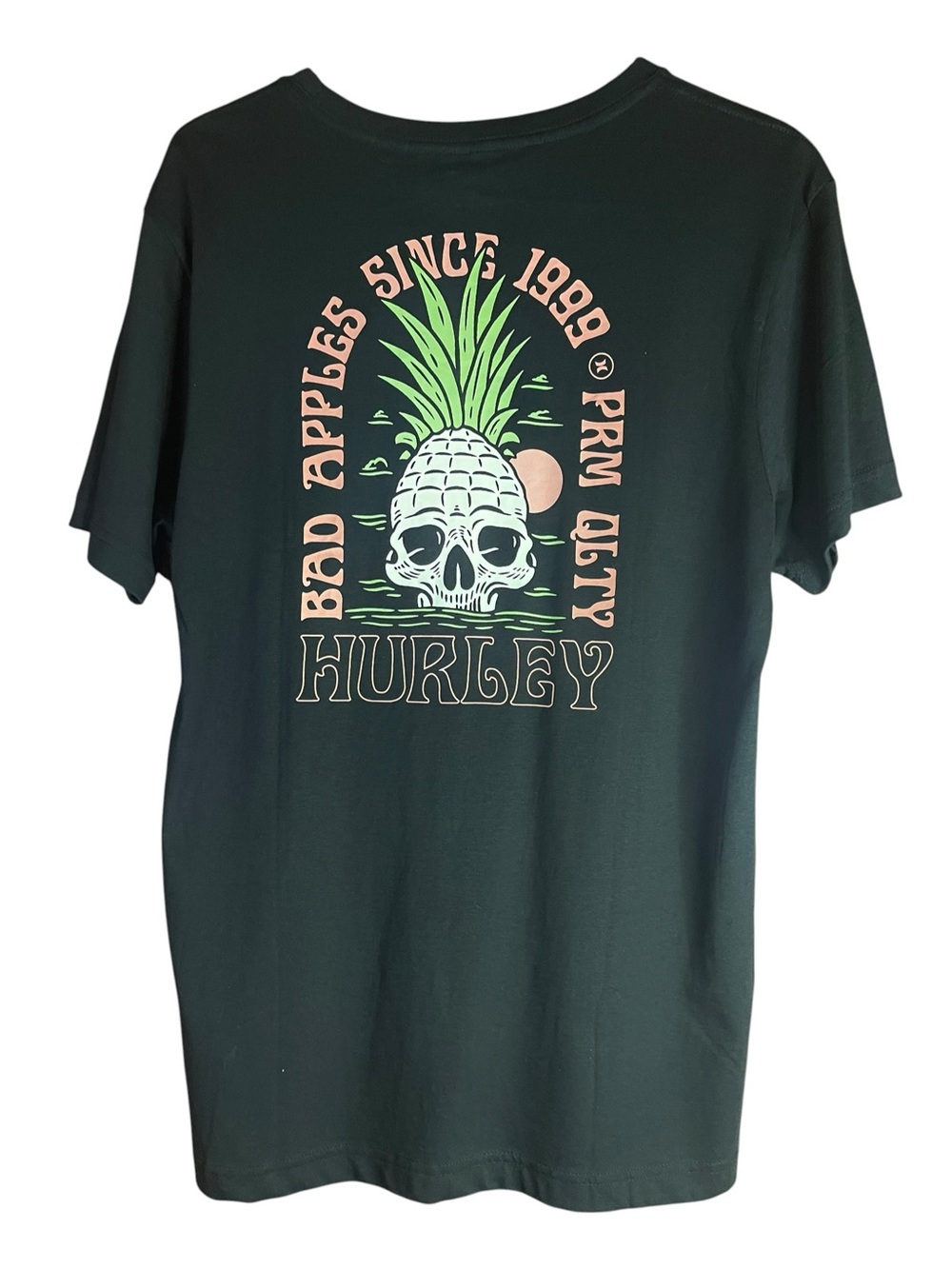 Hurley Men’s Everyday Bad Apples 1999 Black SS T-Shirt Pineapple Skull Med NWT